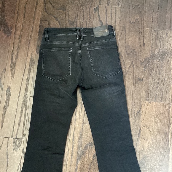 Zara bell bottom jeans. Mid rise. Black wash stretch. Worn 1 time. Size 4 - Picture 4 of 4